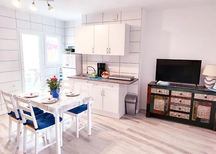 Bonito Estudio Con Patio Interior En Altea