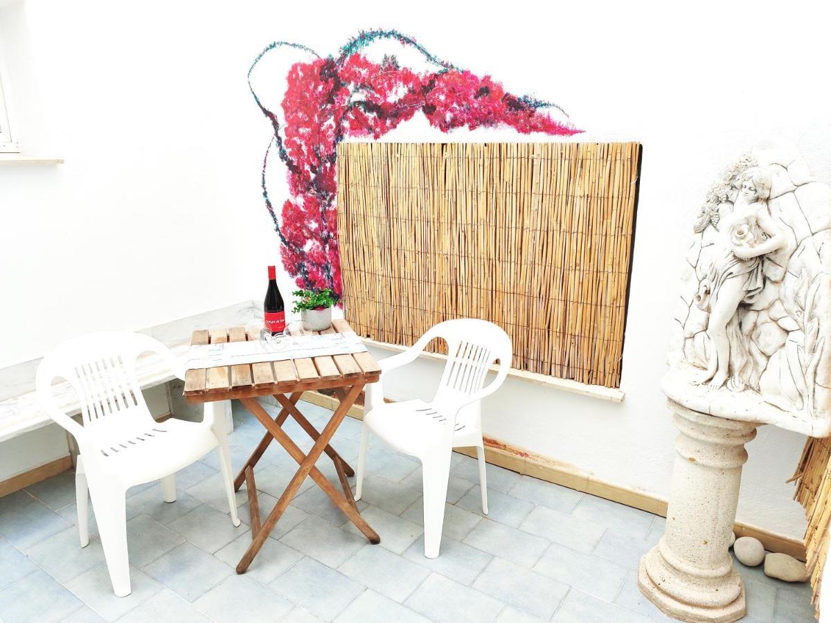 Apartment Bonito Estudio Con Patio Interior En *